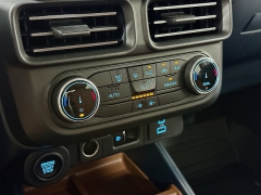 Used 2023  Ford Maverick Lariat FWD SuperCrew at Graham Auto Mall near Mansfield, OH