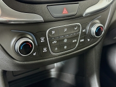 Used 2019  Chevrolet Equinox 4d SUV AWD LT w/2LT at Dutro Auto near Zanesville, OH