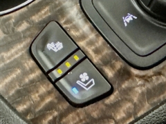 Used 2020  GMC Acadia 4d SUV AWD Denali at Dutro Auto near Zanesville&comma; OH