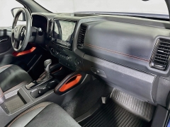 Used 2024  Nissan Frontier Crew Cab 4x4 PRO-4X at Dutro Auto near Zanesville&comma; OH