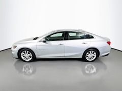 Used 2017  Chevrolet Malibu 4d Sedan LT at Dutro Auto near Zanesville&comma; OH