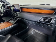 Used 2019  Lincoln Navigator 4d SUV 4WD Reserve at Graham Auto Mall near Mansfield, OH