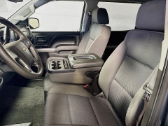 Used 2017  Chevrolet Silverado 1500 2WD Crew Cab LT at Graham Auto Mall near Mansfield&comma; OH