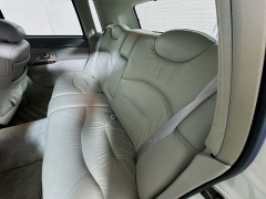 Used 1996  Lincoln Town Car 4d Sedan Signature at Graham Auto Mall near Mansfield, OH