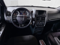 Used 2017  Dodge Grand Caravan 4d Wagon SE at Graham Auto Mall near Mansfield, OH