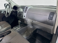 Used 2015  Nissan Frontier 4WD King Cab SV Auto at Dutro Auto near Zanesville&comma; OH