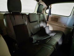 Used 2019  Dodge Grand Caravan 4d Wagon SXT at Graham Auto Mall near Mansfield&comma; OH
