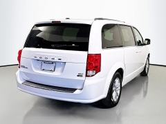 Used 2019  Dodge Grand Caravan 4d Wagon SXT at Dutro Auto near Zanesville&comma; OH