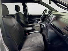 Used 2017  Dodge Grand Caravan 4d Wagon SE at Graham Auto Mall near Mansfield, OH