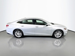 Used 2017  Chevrolet Malibu 4d Sedan LT at Dutro Auto near Zanesville&comma; OH