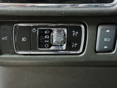 Used 2024  Lincoln Navigator Premiere 4x4 at Graham Auto Mall near Mansfield&comma; OH