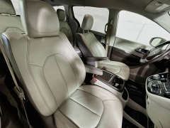 Used 2017  Chrysler Pacifica 4d Wagon Touring-L Plus at Graham Auto Mall near Mansfield&comma; OH