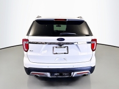 Used 2017  Ford Explorer 4d SUV FWD XLT at Graham Auto Mall near Mansfield&comma; OH