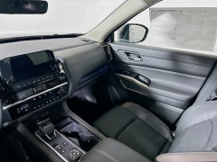 New 2025 Nissan Pathfinder Platinum 4WD at Dutro Auto near Zanesville, OH