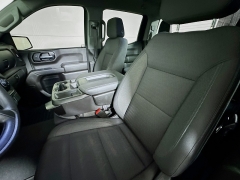 Used 2022  Chevrolet Silverado 1500 4WD Crew Cab 147" Custom at Graham Auto Mall near Mansfield&comma; OH