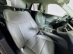 New 2026  Ford Explorer Active w&sol;200A Pkg 4WD at Dutro Auto near Zanesville&comma; OH