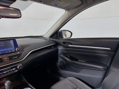 Used 2020  Nissan Altima 4d Sedan FWD 2.5L SV at Dutro Auto near Zanesville, OH