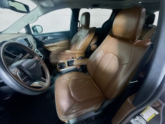 Used 2017  Chrysler Pacifica 4d Wagon Limited at Graham Auto Mall near Mansfield&comma; OH