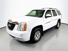 Used 2007  GMC Yukon 4d SUV 4WD SLT-1 at Graham Auto Mall near Mansfield, OH