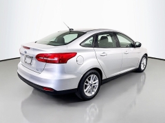 Used 2017  Ford Focus 4d Sedan SE at Graham Auto Mall near Mansfield&comma; OH