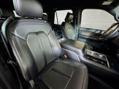 Used 2020  Ford Expedition 4d SUV 4WD Limited at Graham Auto Mall near Mansfield&comma; OH