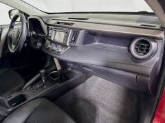 Used 2017  Toyota RAV4 4d SUV AWD LE at Graham Auto Mall near Mansfield&comma; OH