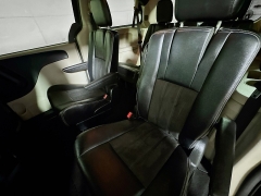 Used 2019  Dodge Grand Caravan 4d Wagon SXT at Graham Auto Mall near Mansfield&comma; OH