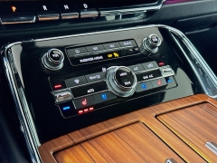 Used 2019  Lincoln Navigator 4d SUV 4WD Reserve at Graham Auto Mall near Mansfield, OH