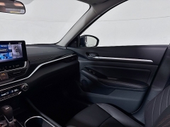 New 2025  Nissan Altima SR FWD at Dutro Auto near Zanesville&comma; OH