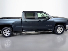 Used 2017  Chevrolet Silverado 1500 2WD Crew Cab LT at Graham Auto Mall near Mansfield&comma; OH