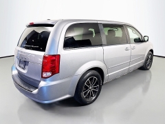Used 2017  Dodge Grand Caravan 4d Wagon SE at Graham Auto Mall near Mansfield, OH