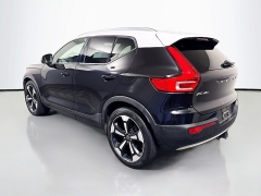Used 2019  Volvo XC40 4d SUV AWD T5 Momentum at Graham Auto Mall near Mansfield&comma; OH