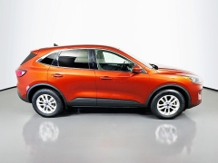 Used 2020  Ford Escape 4d SUV AWD SE at Dutro Auto near Zanesville&comma; OH