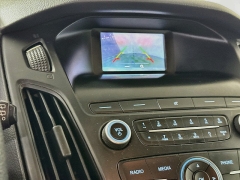 Used 2018  Ford Focus 4d Hatchback SE at Graham Auto Mall near Mansfield&comma; OH