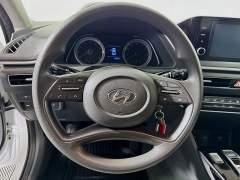 Used 2020  Hyundai Sonata 4d Sedan SE at Dutro Auto near Zanesville&comma; OH