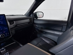 Used 2024  Ford Expedition Max Platinum 4x4 at Graham Auto Mall near Mansfield&comma; OH