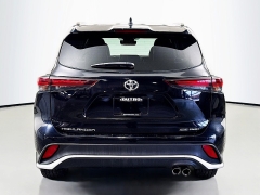 Used 2024  Toyota Highlander XSE AWD at Graham Auto Mall near Mansfield&comma; OH