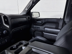 Used 2023  Chevrolet Silverado 1500 4WD Crew Cab 147" Custom at Dutro Auto near Zanesville&comma; OH