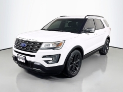 Used 2017  Ford Explorer 4d SUV 4WD XLT at Graham Auto Mall near Mansfield&comma; OH