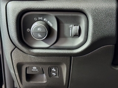 Used 2022  Ram 1500 4WD Big Horn Crew Cab 5'7" Box Lvl 2 at Graham Auto Mall near Mansfield&comma; OH