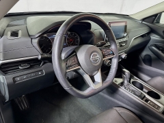 Used 2020  Nissan Altima 4d Sedan FWD 2.5L SV at Dutro Auto near Zanesville, OH