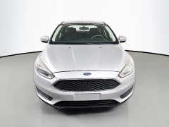 Used 2017  Ford Focus 4d Sedan SE at Graham Auto Mall near Mansfield&comma; OH