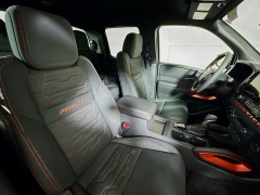 New 2025  Nissan Frontier Crew Cab 4x4 PRO-4X at Graham Auto Mall near Mansfield, OH