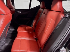 Used 2019  Volvo XC40 4d SUV AWD T5 Momentum at Graham Auto Mall near Mansfield&comma; OH