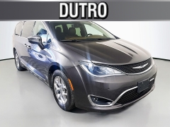 Used 2017  Chrysler Pacifica 4d Wagon Limited at Graham Auto Mall near Mansfield&comma; OH