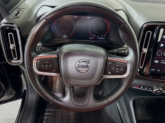 Used 2019  Volvo XC40 4d SUV AWD T5 Momentum at Graham Auto Mall near Mansfield&comma; OH