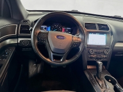 Used 2017  Ford Explorer 4d SUV 4WD XLT at Graham Auto Mall near Mansfield&comma; OH