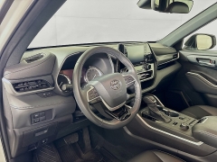 Used 2022  Toyota Highlander XSE AWD at Dutro Auto near Zanesville&comma; OH