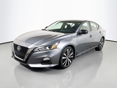 Used 2019  Nissan Altima 4d Sedan AWD 2&period;5L SR at Graham Auto Mall near Mansfield&comma; OH