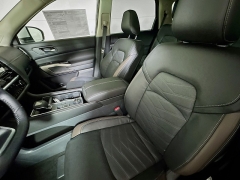 New 2025  Nissan Pathfinder Platinum 4WD at Dutro Auto near Zanesville&comma; OH